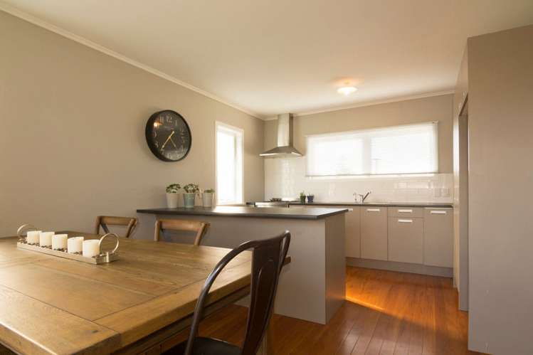 2 Hikurangi Street Te Atatu Peninsula_5