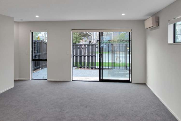 1/306 Worcester Street 1419_2