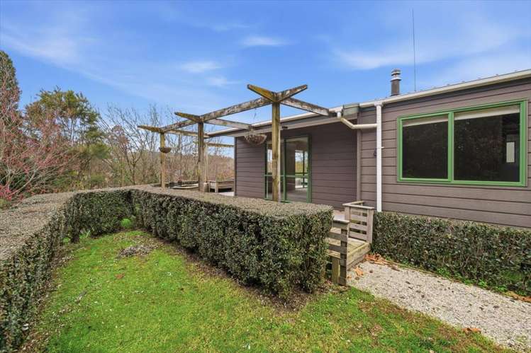 71 Freeburn Road Pyes Pa_13