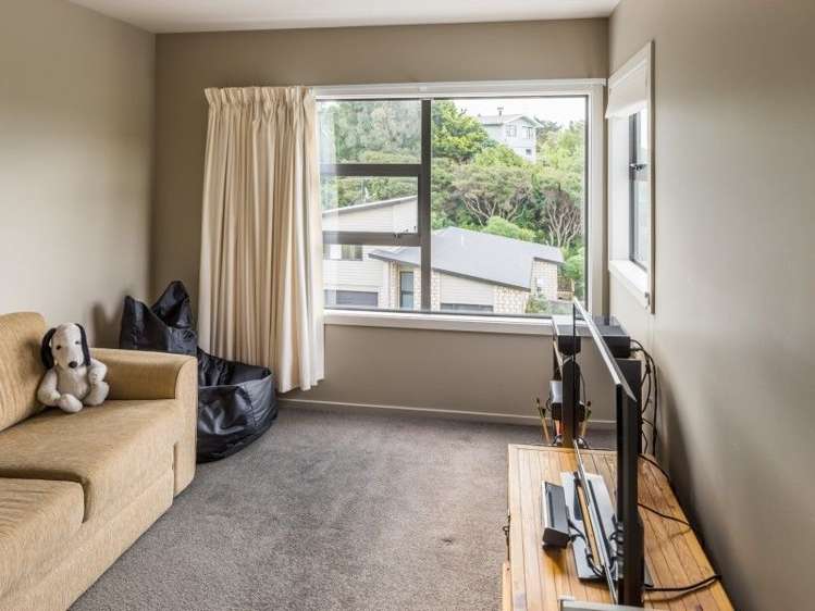 63 Saint Ives Drive Camborne_12