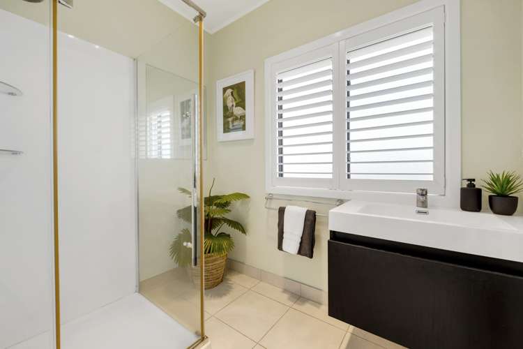 17 Eastern Beach Road Eastern Beach_14