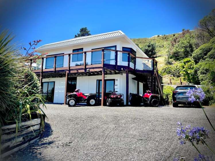 98 Lake Ferry Road Lake Ferry_14