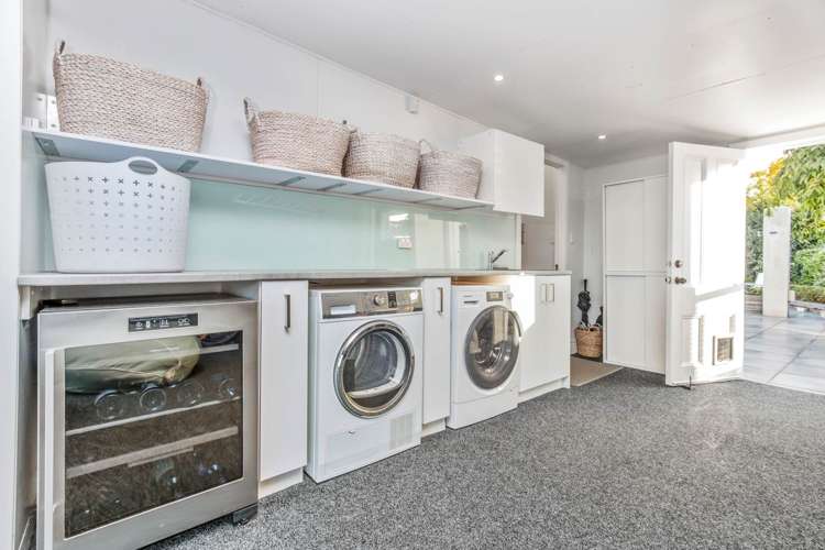 71 Beach Road Mellons Bay_15