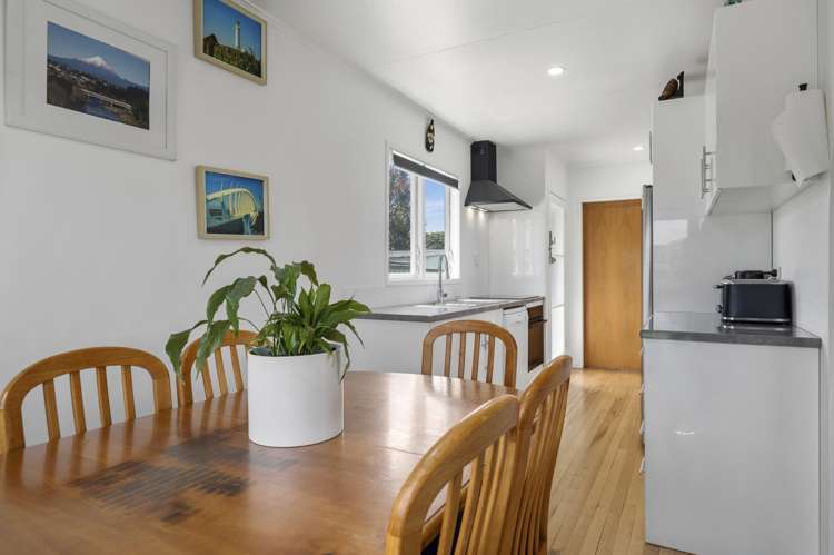 6 Gem Street Pukehangi_7