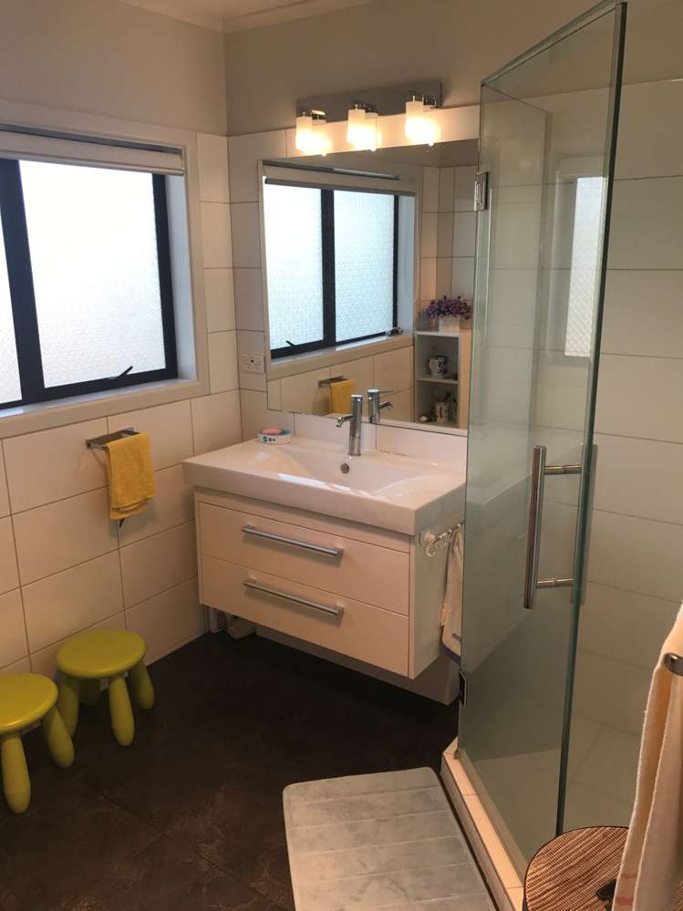 37 Hattaway Avenue Bucklands Beach_10