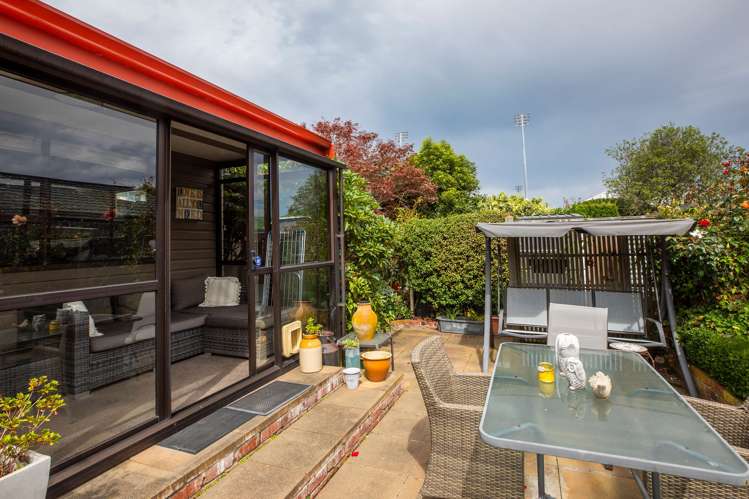 2/347a Church Street West End_17