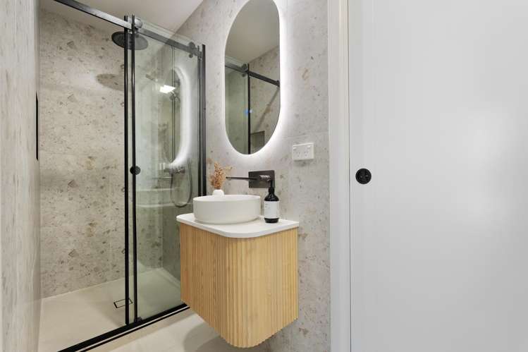 69b Chivalry Road Glenfield_11