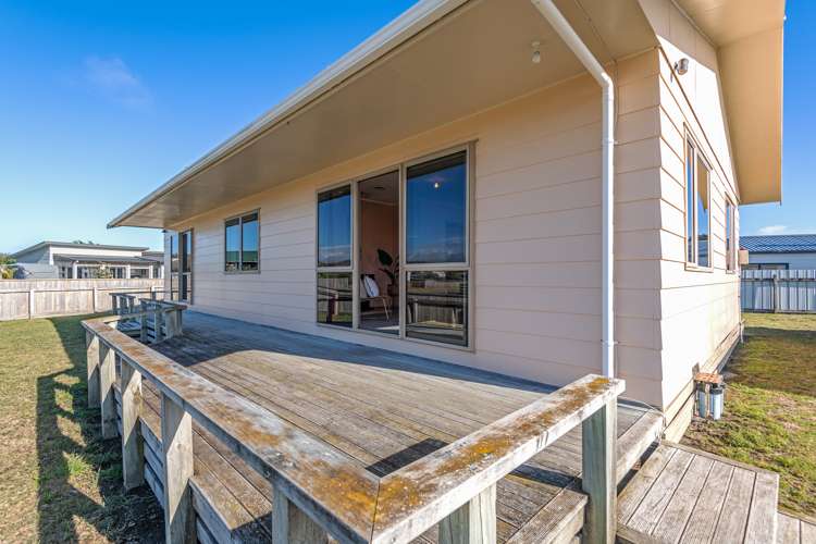 11 Te Kiri Street Himatangi Beach_16
