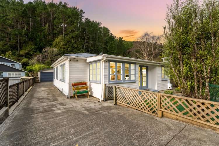 35 Elmslie Road Pinehaven_19