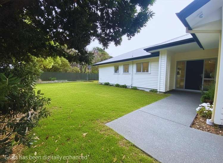 5 Main Road Redcliffs_18