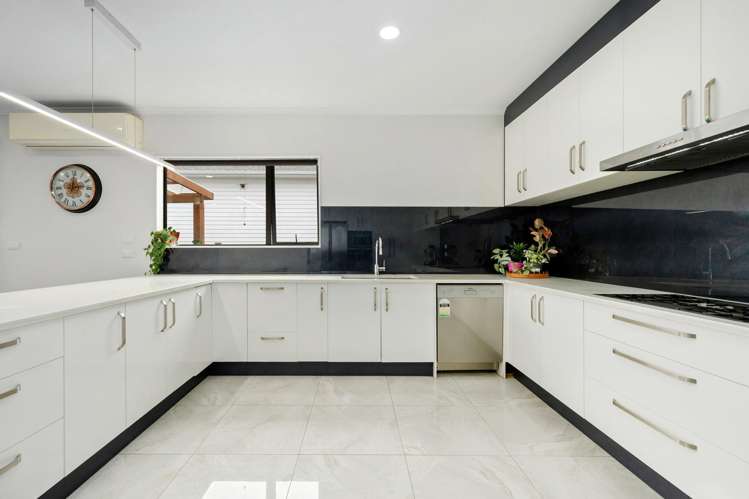 19 Resolution Drive Gulf Harbour_11
