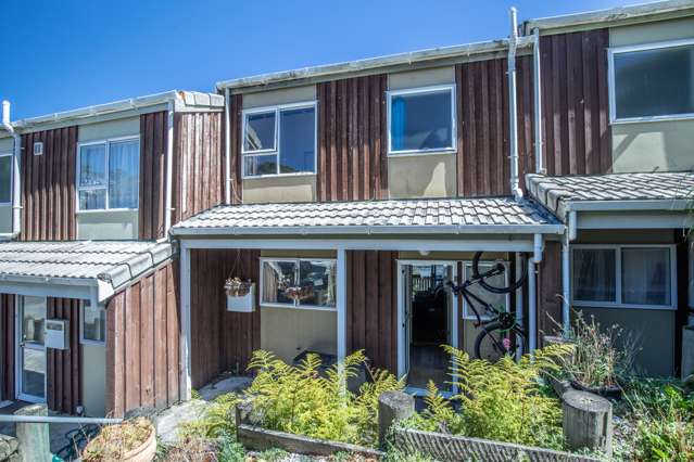 2/55 Hamilton Road Hataitai_1