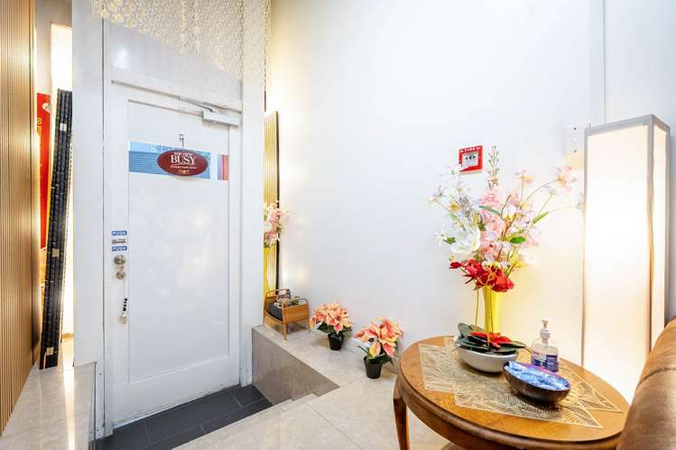 Unit 1R/37 Anzac Avenue City Centre_7