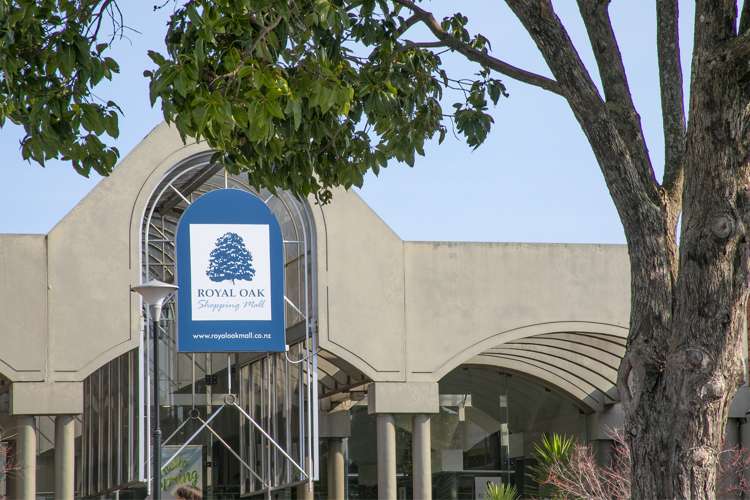 2/44 Turama Road Royal Oak_14