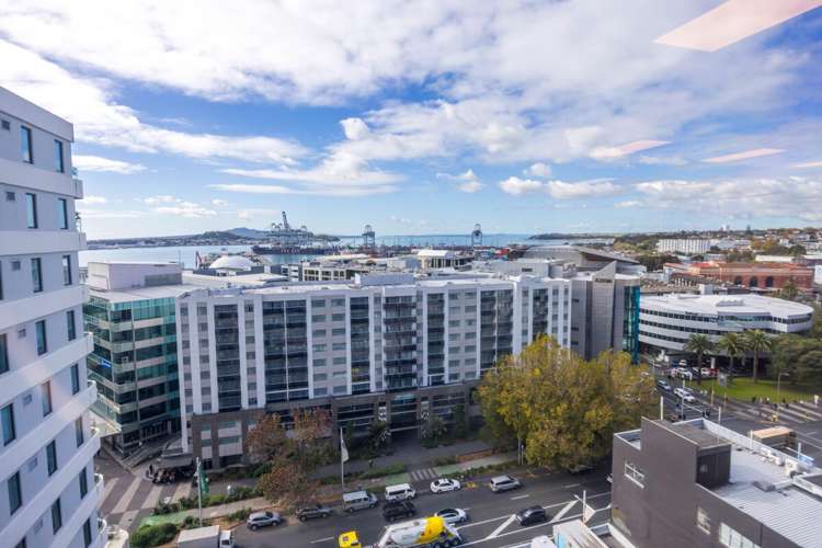 50 Anzac Ave City Centre_19