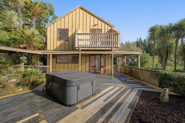 251 Reid Road_3