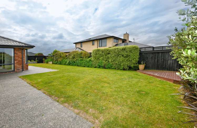 14 Kingsbridge Drive Burwood_16