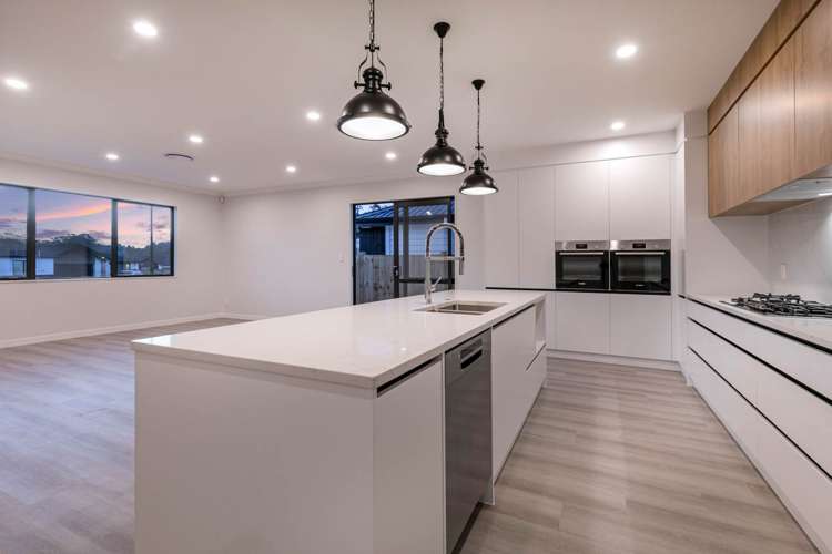 12 Puruatanga Road Wainui_7