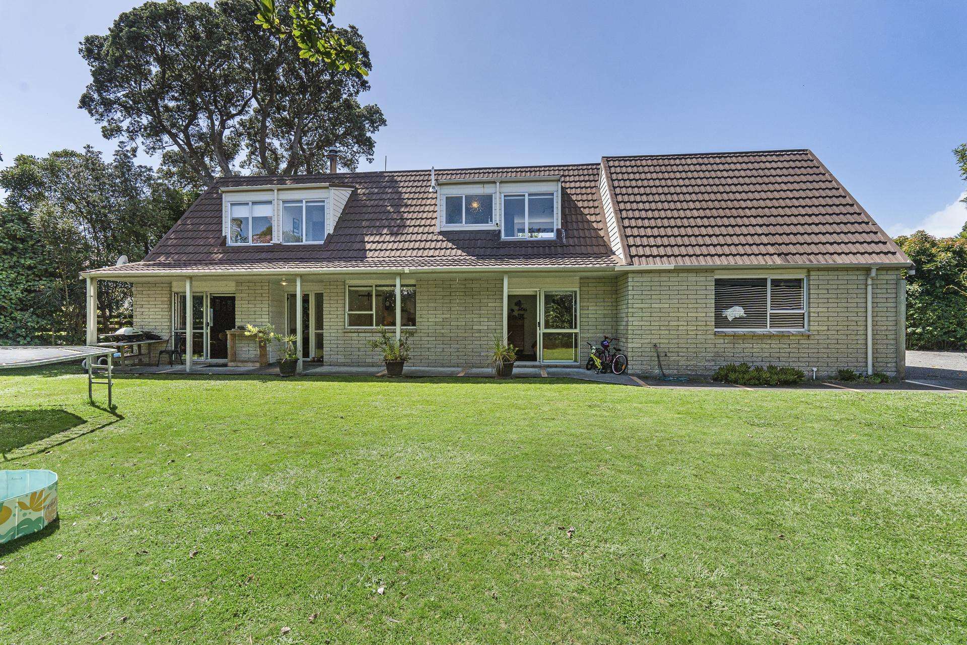 1138 South Road Oakura_0