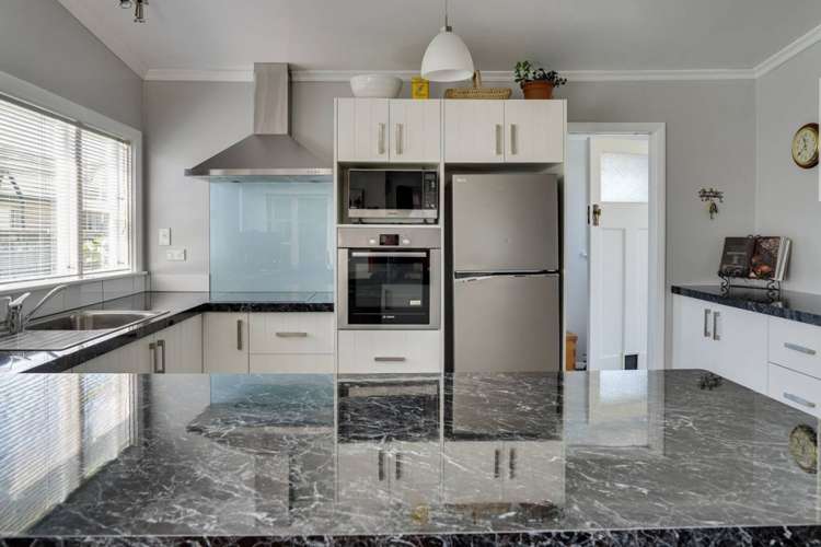 17 High Street Renwick_9