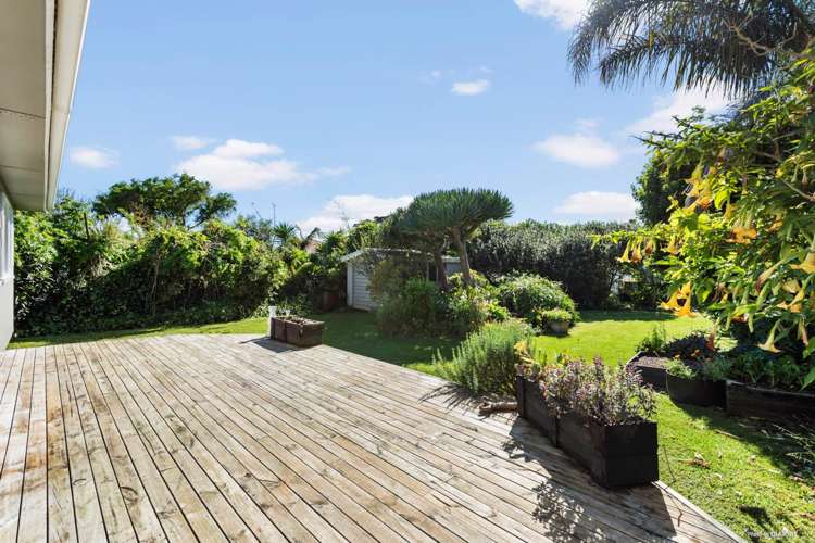 8 Lipscombe Road Kaiaua_3
