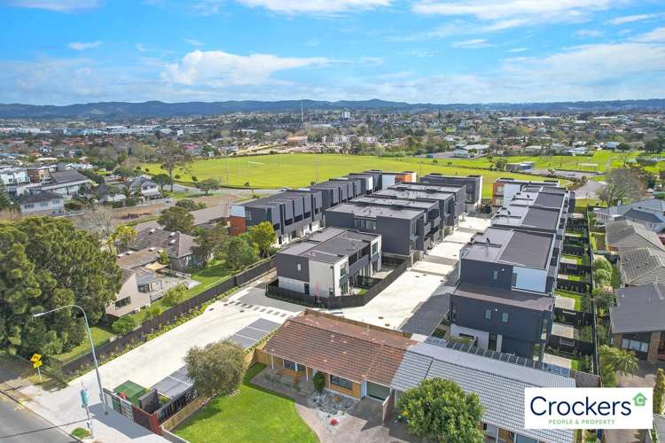 2/2 Treasure Lane 1802_19