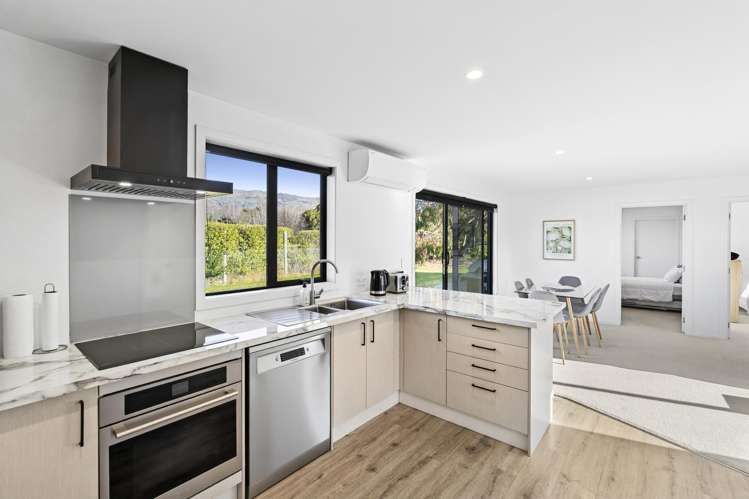 2 Cleland Close Wanaka_2