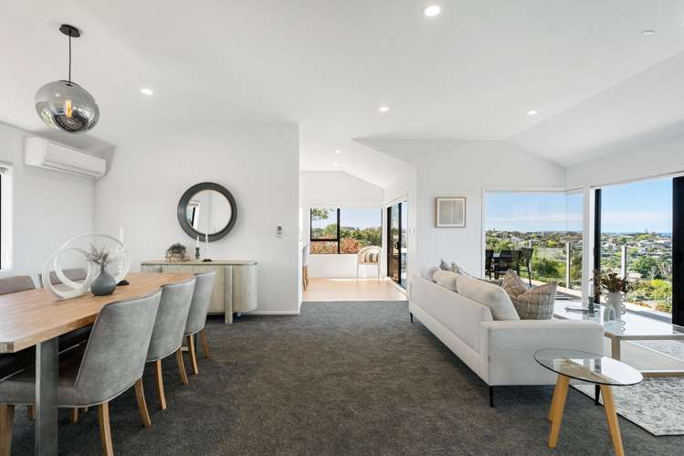 19 Sunrise Avenue Murrays Bay_10