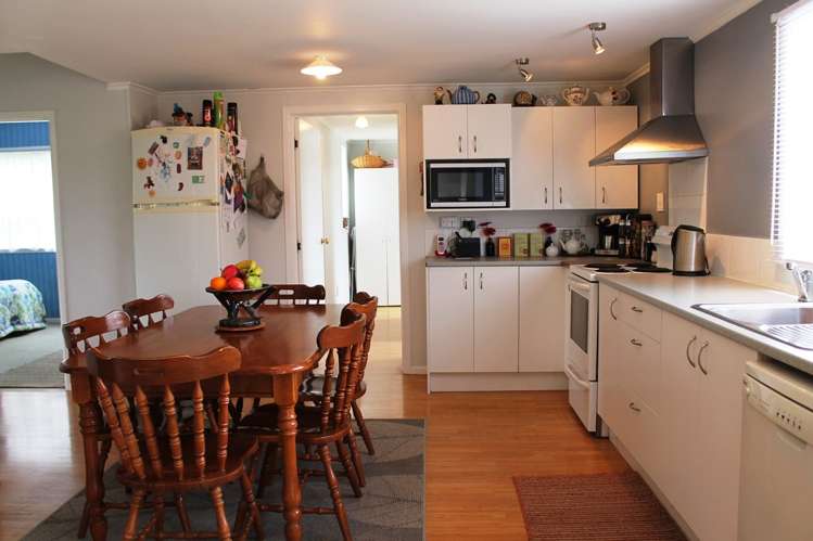 20 Kinloch Road Lichfield_10