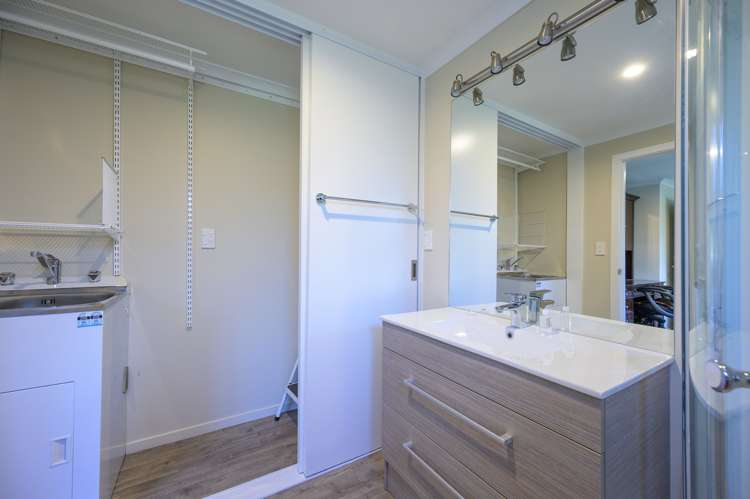 22 Valley Heights Washington Valley_25