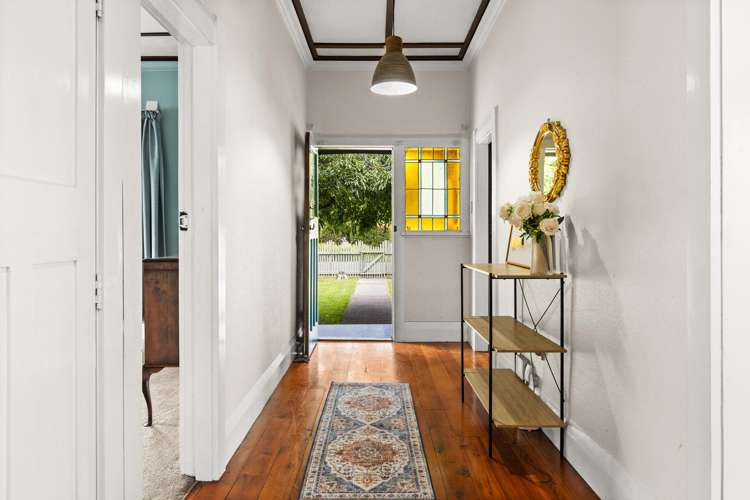 1200 Caroline Road Mayfair_2