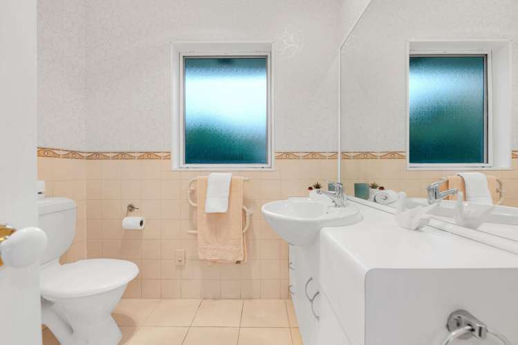 1 Conacher Close East Tamaki Heights_21
