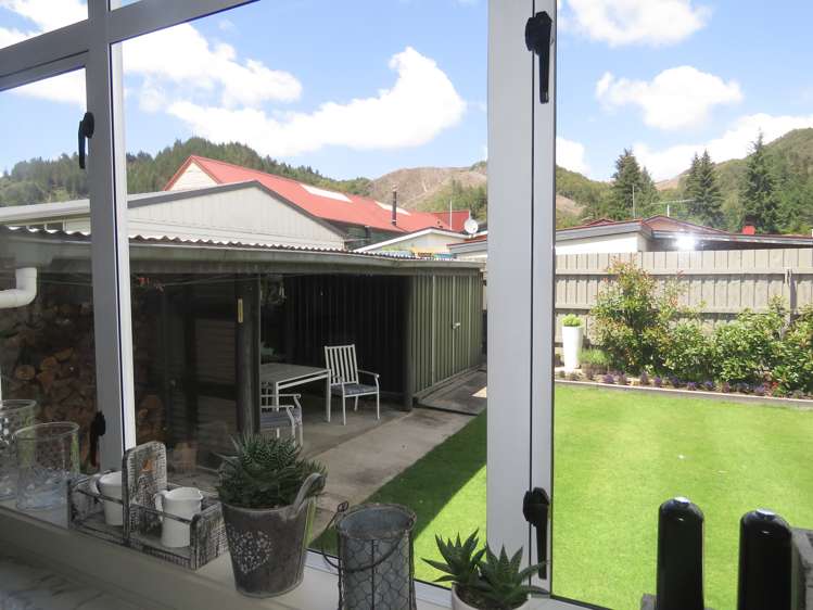47 Shiel Street Reefton_24