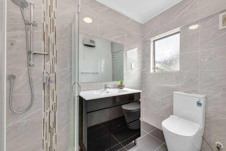 1/39 Hedge Row Sunnyhills_24