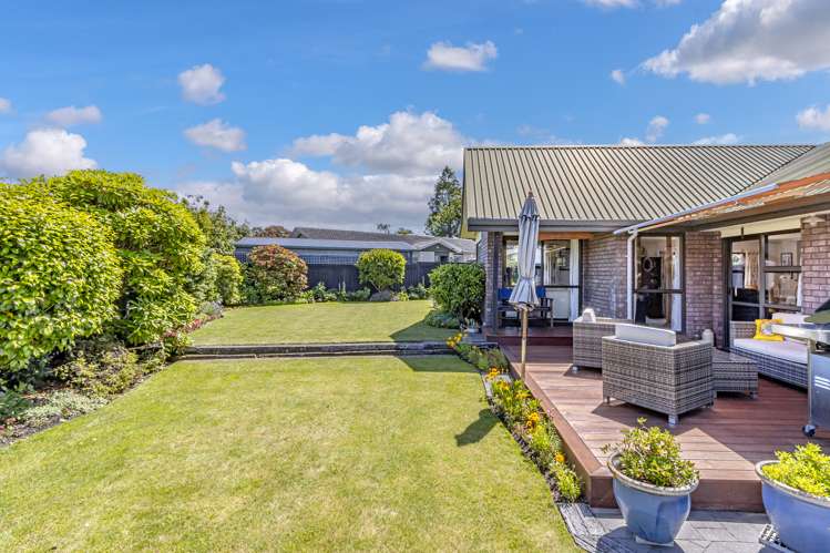 23b Salford Avenue Redwood_2