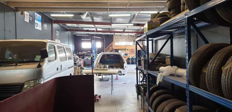 369 West Coast Road Glen Eden_4