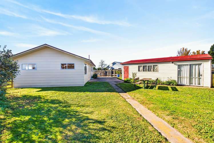 237 Flaxmere Avenue Flaxmere_10