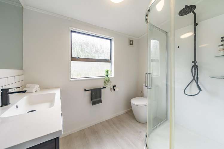 66 Woodhouse Avenue Karori_9