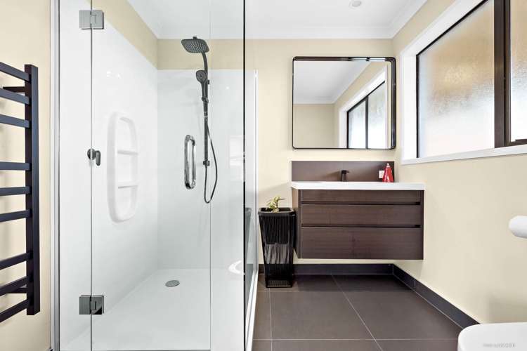 57 Saint Annes Crescent Wattle Downs_18