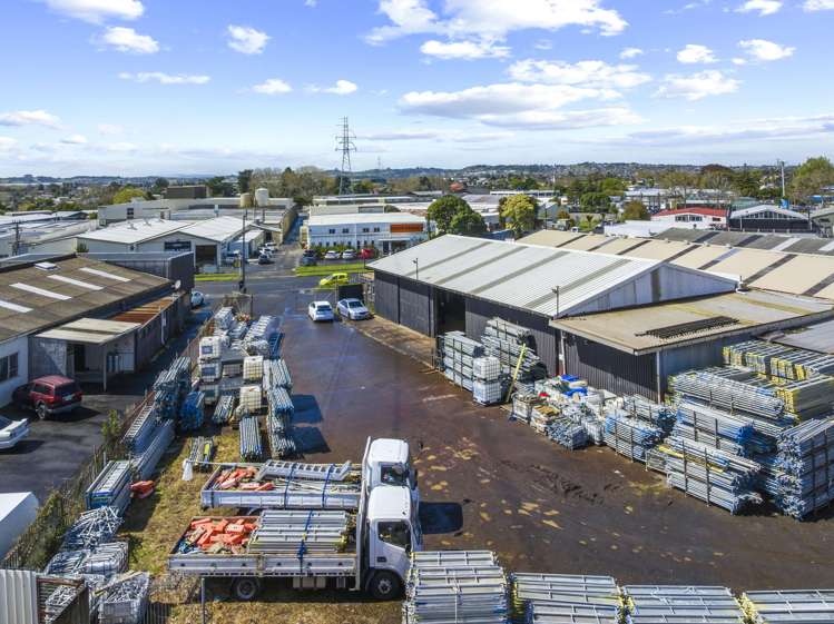 10 Lovegrove Crescent Otara_13