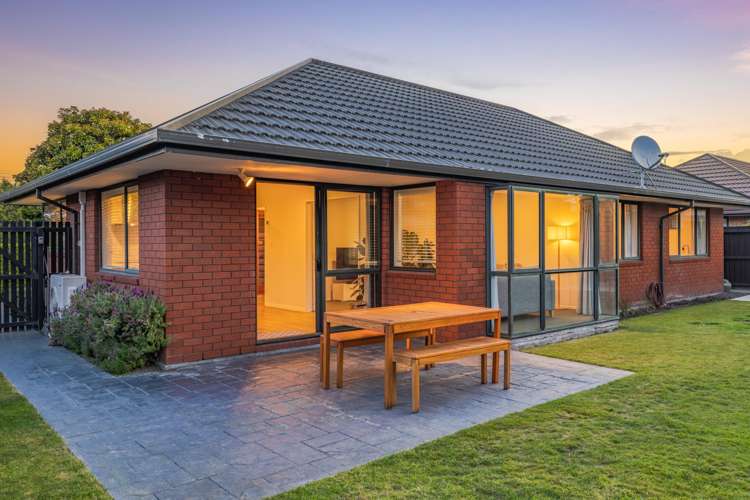 15 Farquhars Road Redwood_25