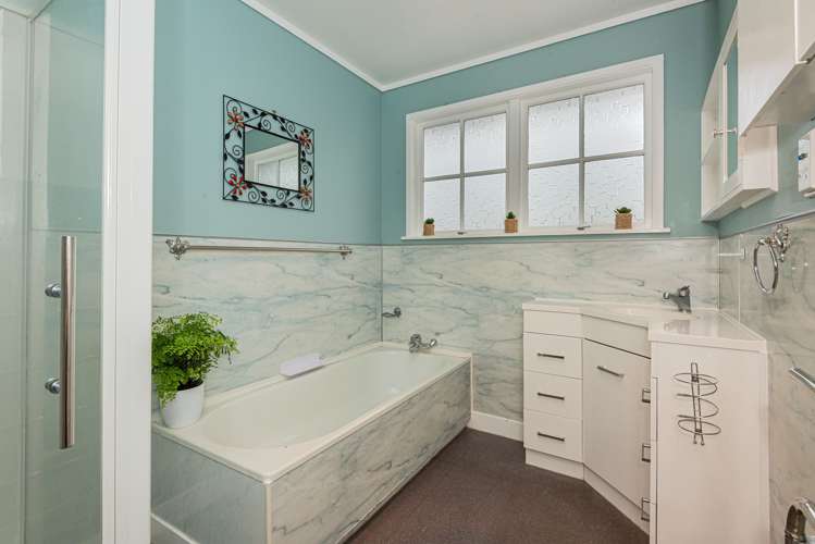 31 Clotworthy Crescent Onerahi_10