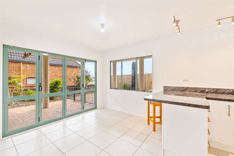 122 Beach Road Te Atatu Peninsula_14