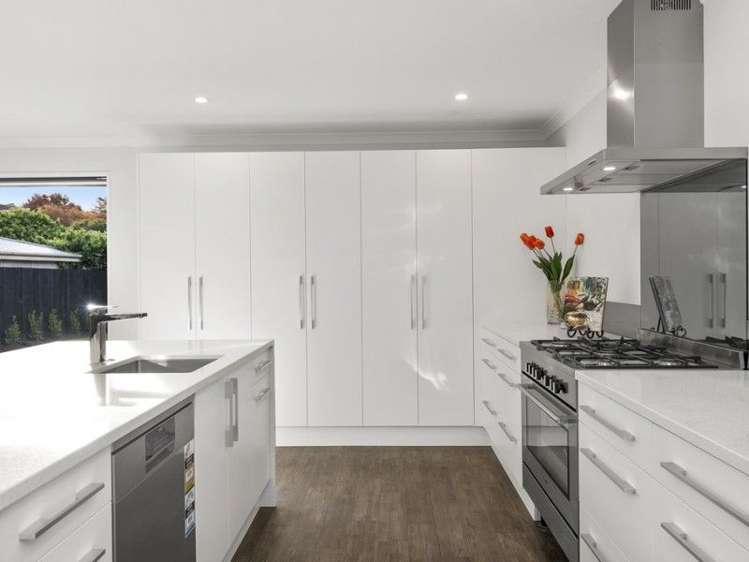 8 Gunns Crescent Cashmere_11