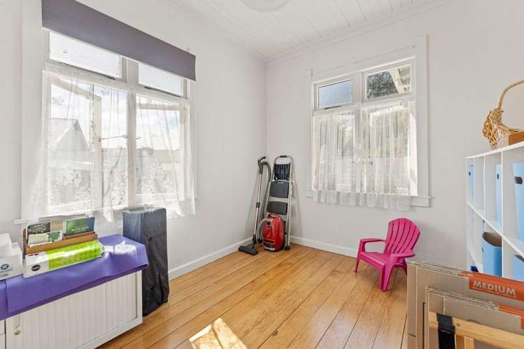 1 Tawa Street 1208_7