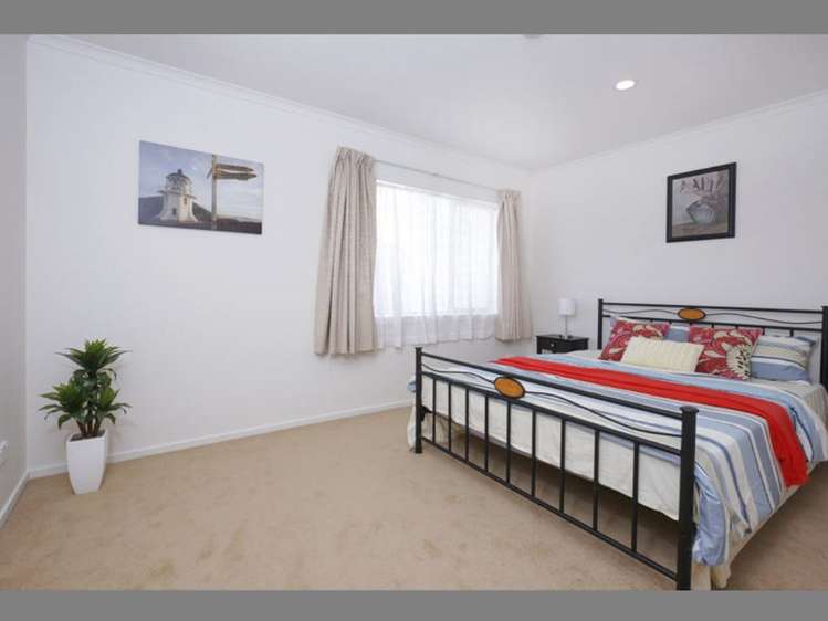 10/2 Swan Hill Drive Glen Eden_5