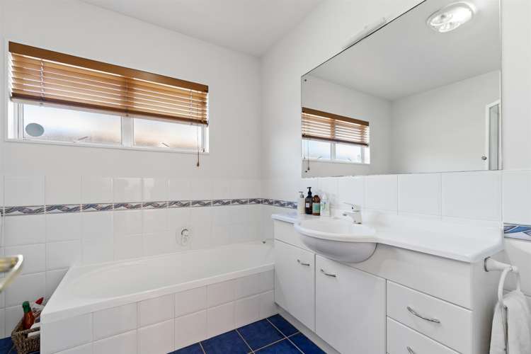 28 Success Court Omaha_19