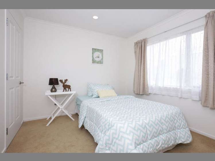 10/2 Swan Hill Drive Glen Eden_7