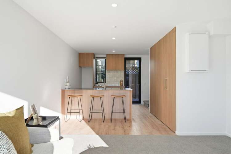 4-8/7 Grove Road Addington_6