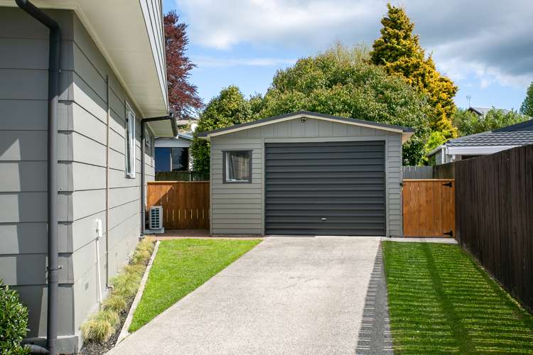 39 Sheridan Crescent Leamington_25